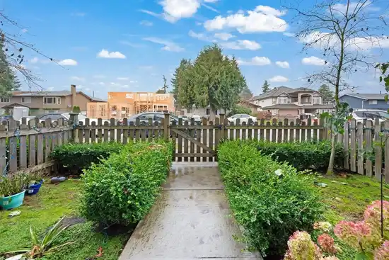 12088 76 Avenue - photo 2 of 3