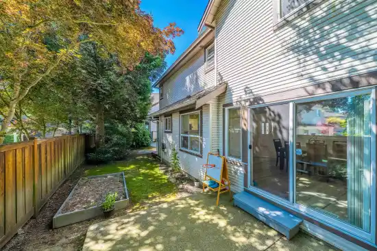 16155 82 Avenue - photo 2 of 2