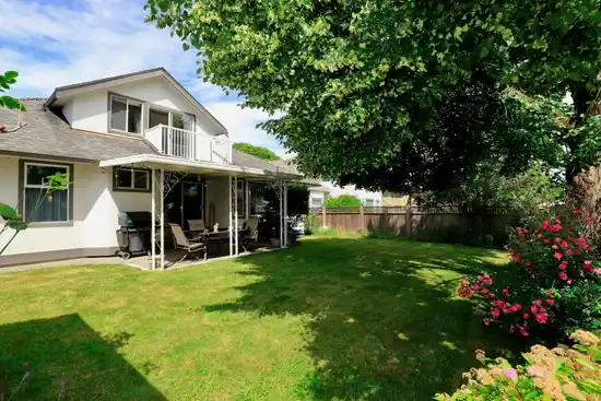 16524 84a Avenue - photo 3 of 5