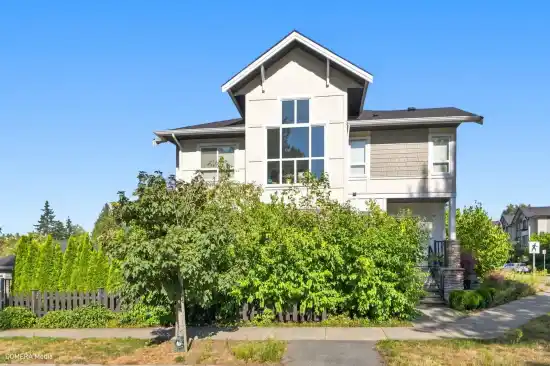 20403 86ave Avenue - photo 2 of 2