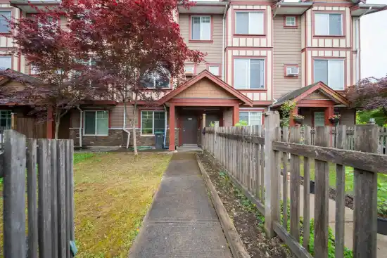6388 140 Street - photo 3 of 4