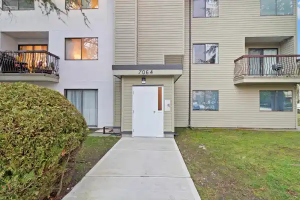 Building Spotlight: Woodward Lane Townhouses in Sullivan Station