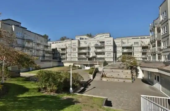 Claridge Court