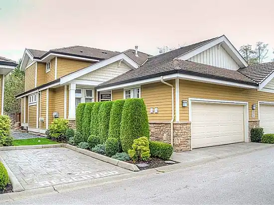 Elgin Pointe - photo 2 of 5