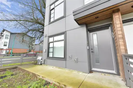 Elston - photo 2 of 7