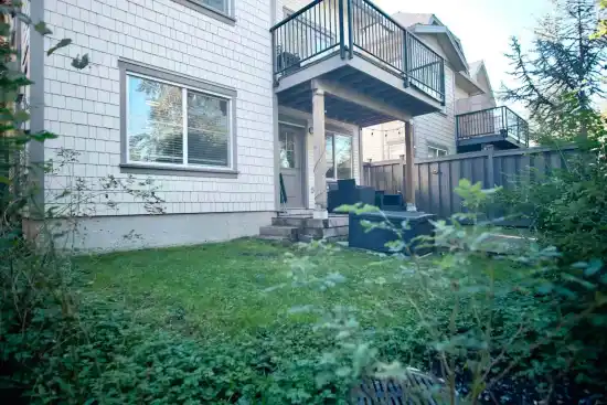 Everly Green - photo 2 of 2
