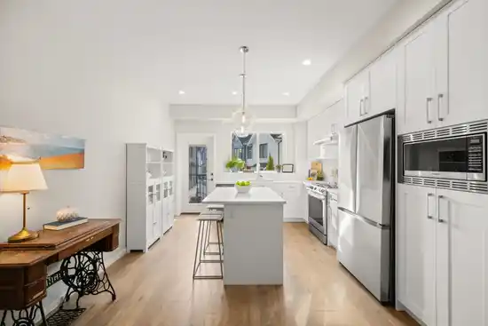 Fox & Aikins North - photo 4 of 20
