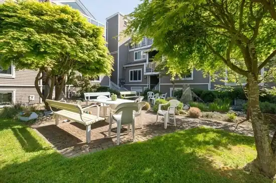 Marine Court - photo 4 of 7