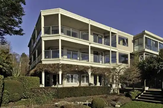 Seacliff Manor