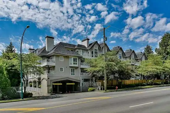 Sherwood Green - photo 2 of 3