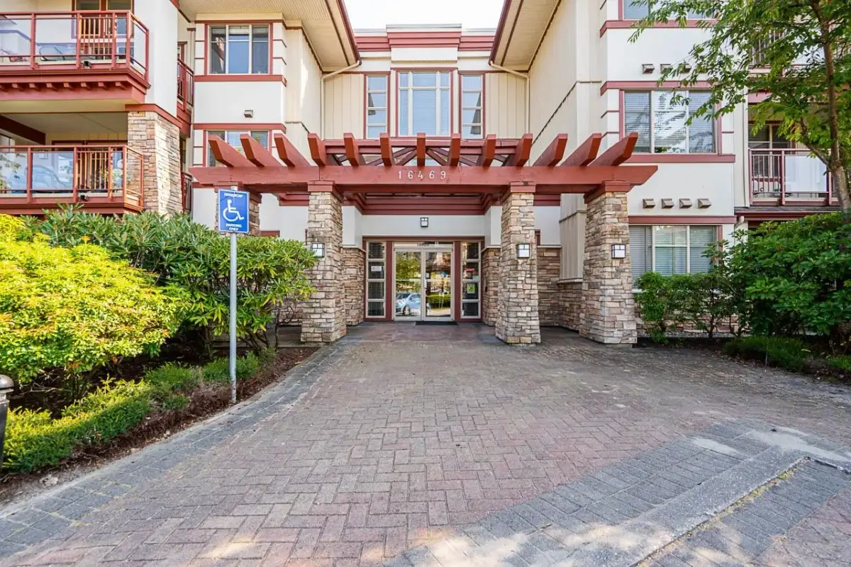 New Listings in Sunnyside Park Surrey — June 2026