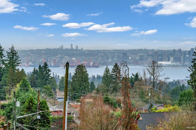 4066 NORWOOD AVENUE - photo 1 of 25