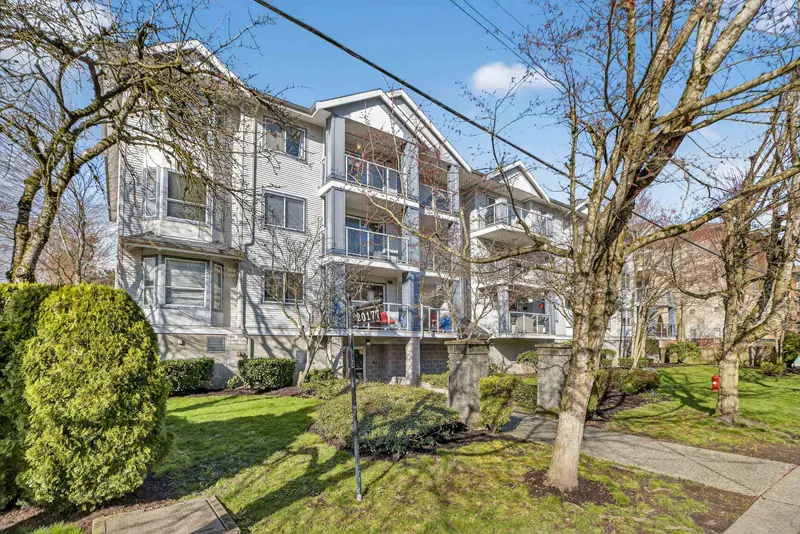 314 20177 54A AVENUE - photo 2 of 25