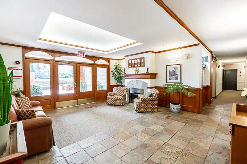 402 5280 OAKMOUNT CRESCENT - photo 3 of 39