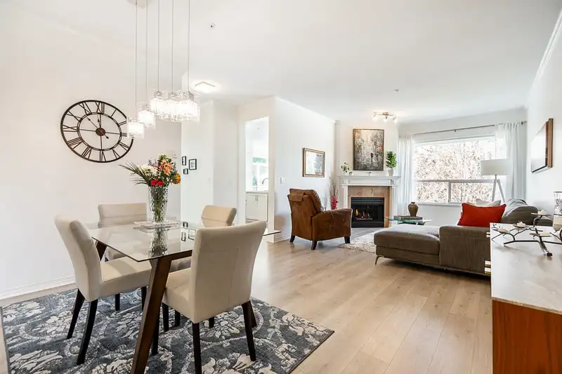 402 5280 OAKMOUNT CRESCENT - photo 4 of 39