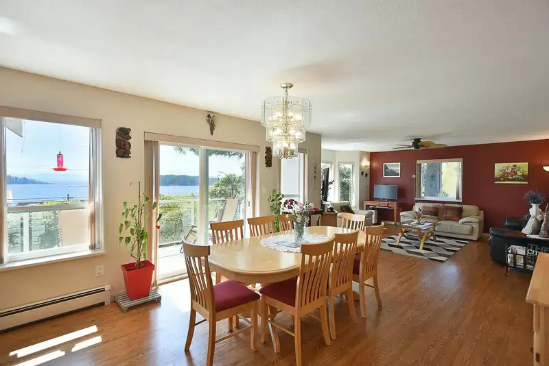 6502 SUNSHINE COAST HIGHWAY - photo 1 of 40