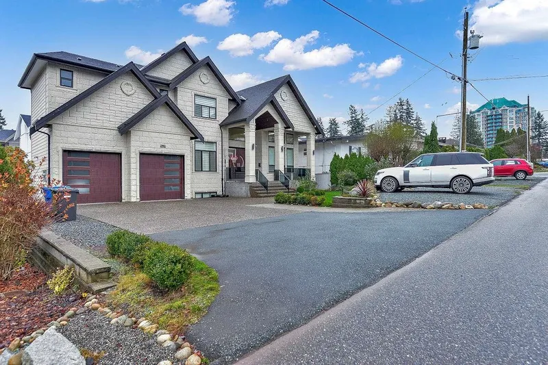 2960 ROYAL STREET - photo 3 of 25