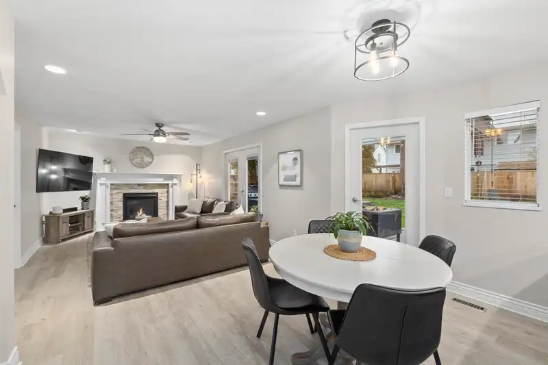 20964 93B PLACE - photo 3 of 39