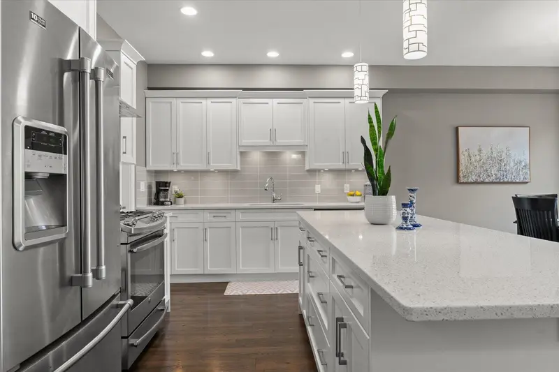 7569 DICKINSON PLACE - photo 3 of 25