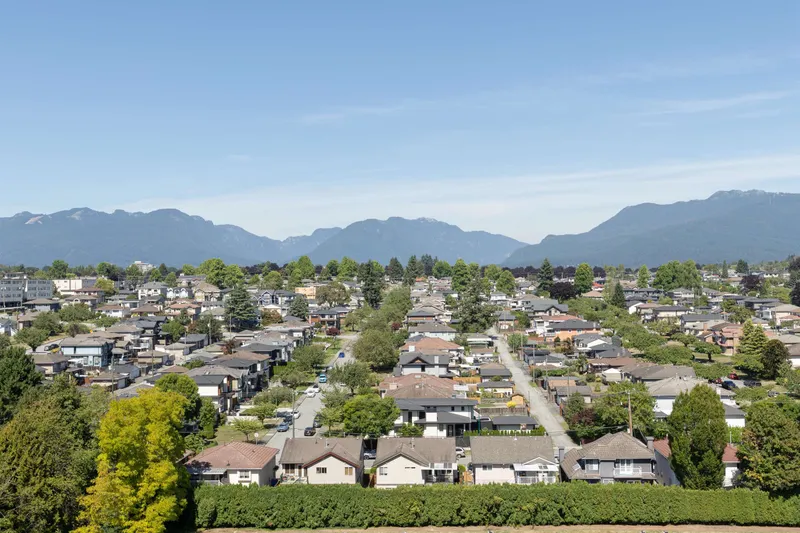 1301 4425 HALIFAX STREET - photo 2 of 25