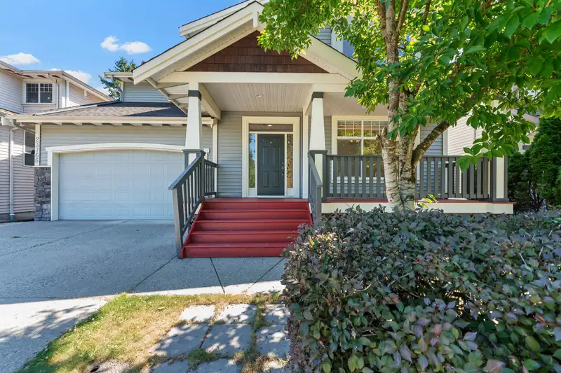 23766 118 AVENUE - photo 2 of 40