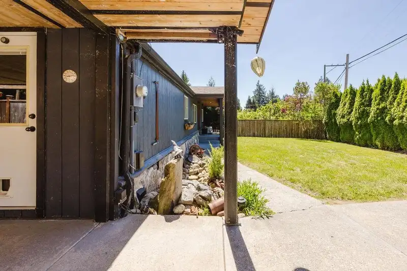 788 MOUNTAINVIEW DRIVE - photo 4 of 34