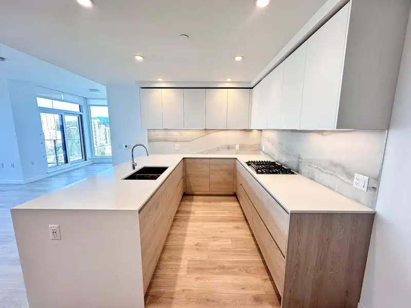 1903 660 QUAYSIDE DRIVE - photo 2 of 28