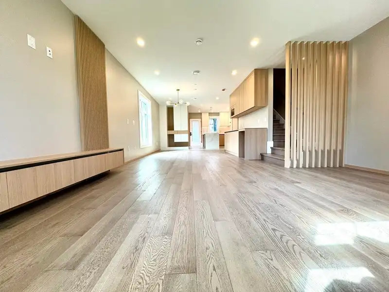 5216 RUPERT STREET - photo 3 of 18
