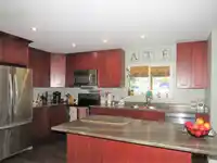 8123 SUMAC PLACE - thumbnail 3