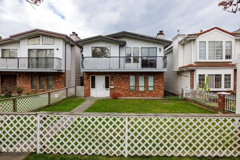 431 E 18TH AVENUE - photo 3 of 36