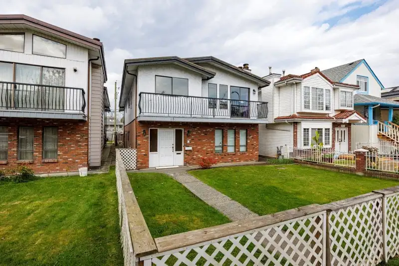 431 E 18TH AVENUE - photo 4 of 36