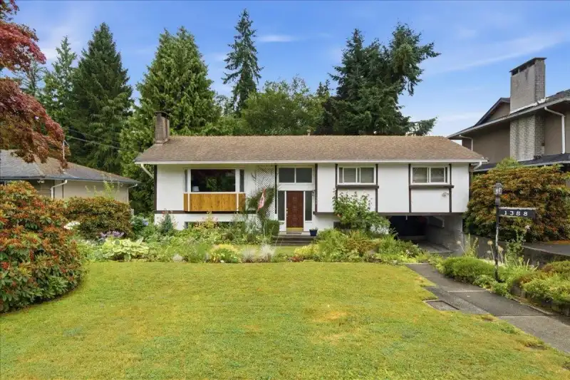 1388 CAMBRIDGE DRIVE - photo 1 of 40
