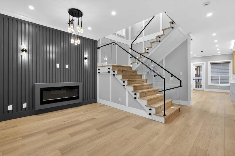 16730 20 AVENUE - photo 3 of 25