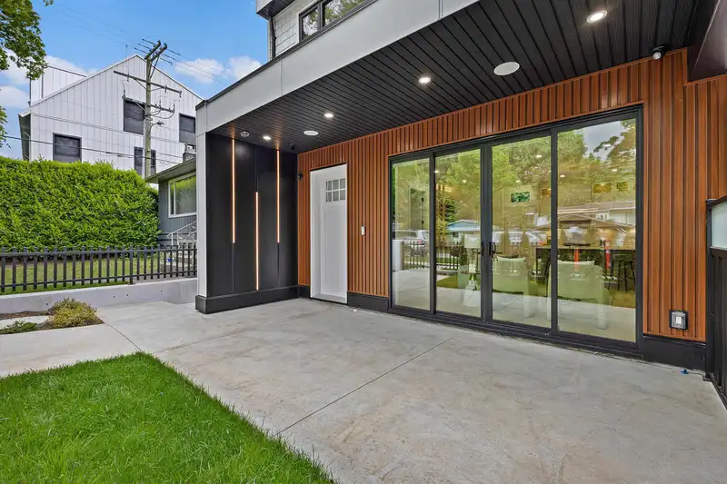 1 182 ONTARIO PLACE - photo 3 of 27
