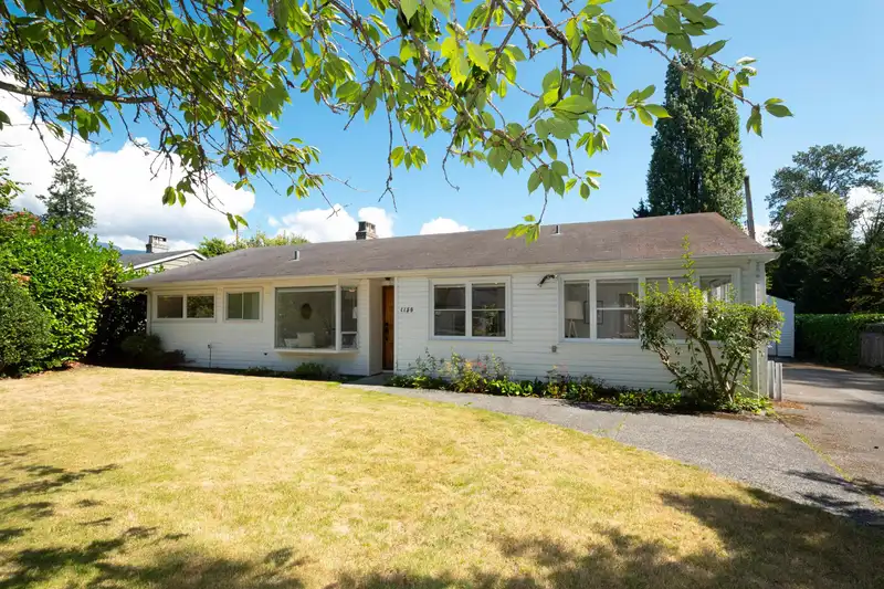1150 SILVERWOOD CRESCENT - photo 2 of 40