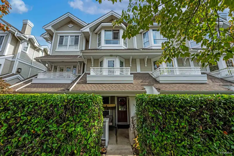 5 22000 SHARPE AVENUE - photo 1 of 27