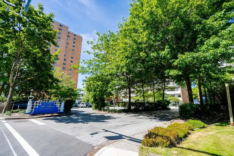 1511 6631 MINORU BOULEVARD - photo 2 of 37