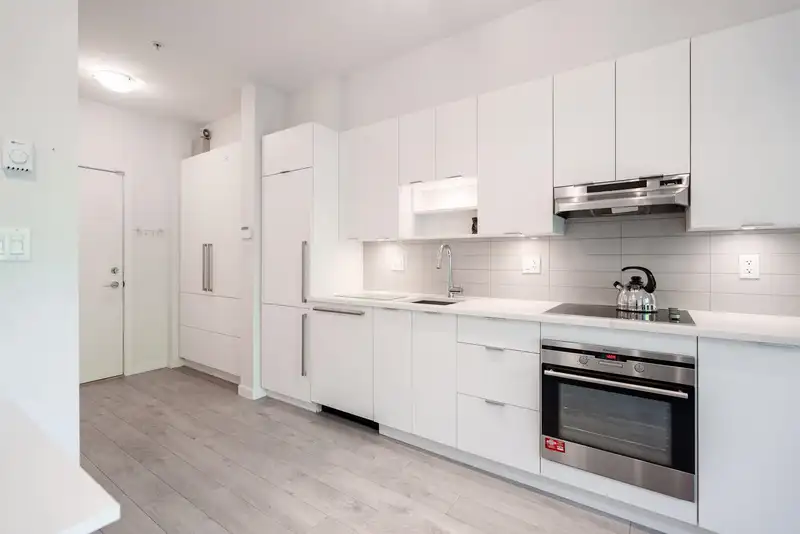 206 13678 GROSVENOR ROAD - photo 4 of 35