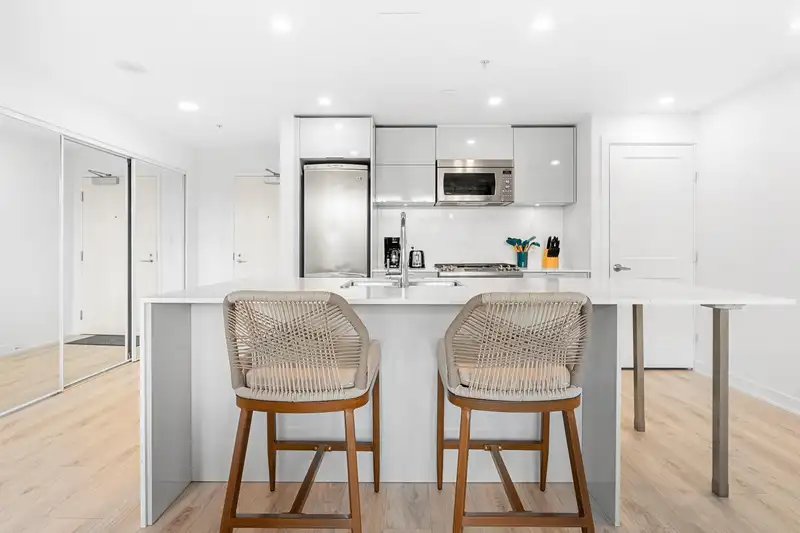 801 128 W CORDOVA STREET - photo 1 of 40