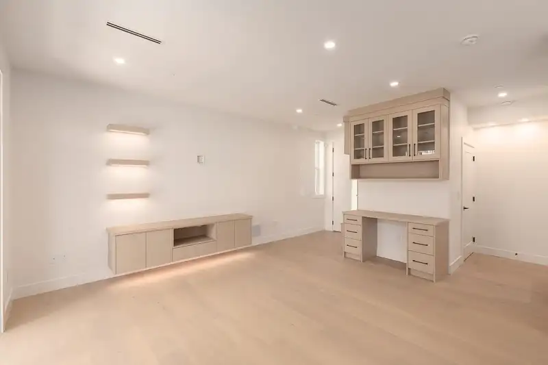 2 3635 TURNER STREET - photo 4 of 37