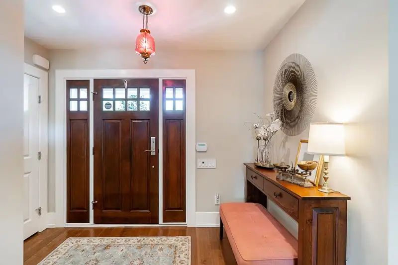 882 W 24TH AVENUE - photo 3 of 39