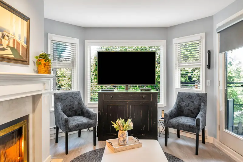 D205 4845 53 STREET - photo 3 of 25