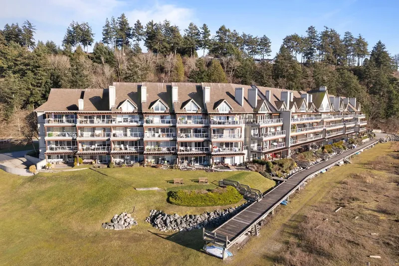 320 1120 TSATSU SHORES DRIVE - photo 3 of 25