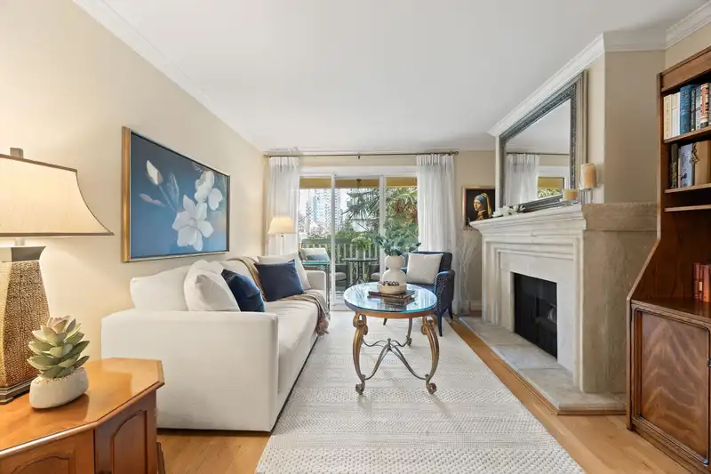 203 1125 GILFORD STREET - photo 3 of 36