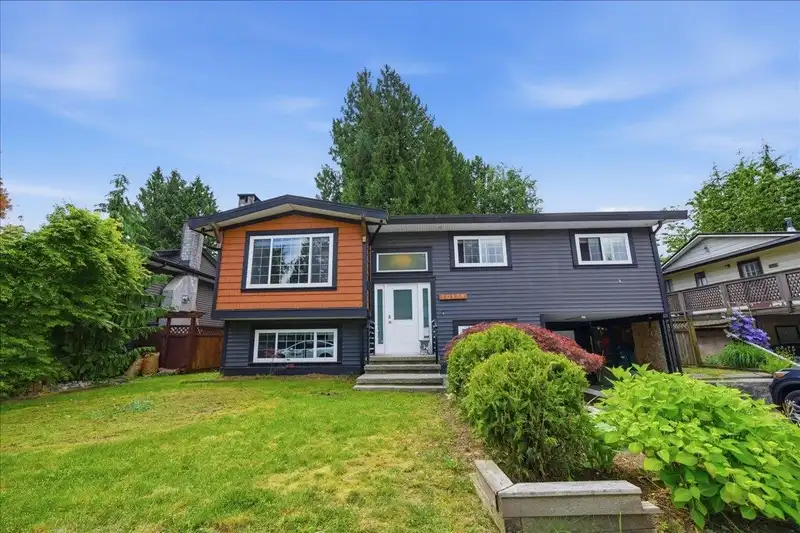 20838 117 AVENUE - photo 2 of 36