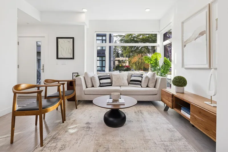 211 1008 W 47TH AVENUE - photo 3 of 19