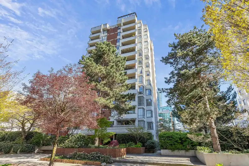 301 1127 BARCLAY STREET - photo 1 of 26