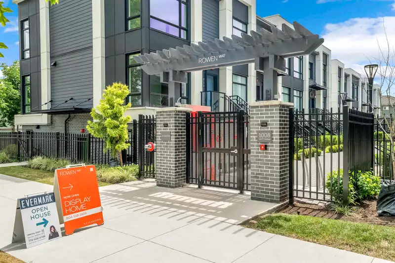 231 1012 W 47TH AVENUE - photo 1 of 23