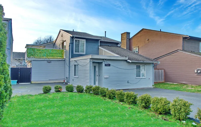 7681 125 STREET - photo 1 of 25