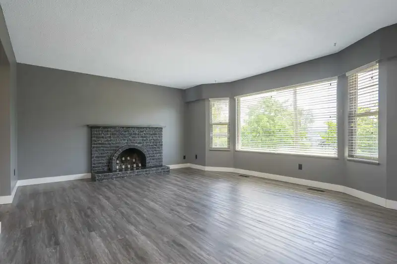 26873 32 AVENUE - photo 3 of 35